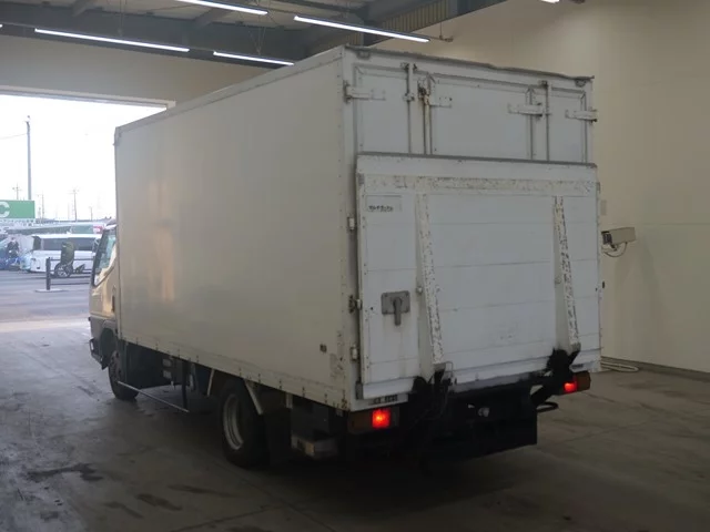 Mitsubishi Fuso Canter  с аукциона в Японии