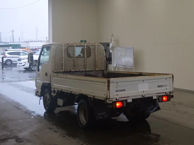 Isuzu Elf  с аукциона в Японии