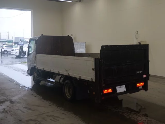 Isuzu Elf  с аукциона в Японии