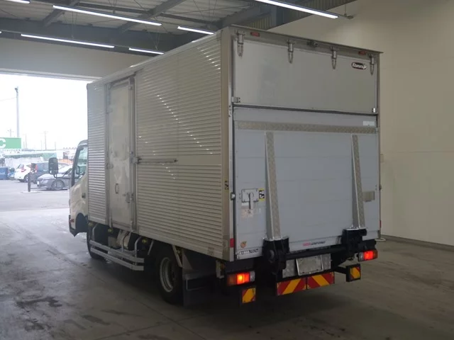 Hino Dutro  с аукциона в Японии