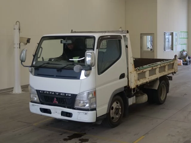 Mitsubishi Fuso Canter  с аукциона в Японии