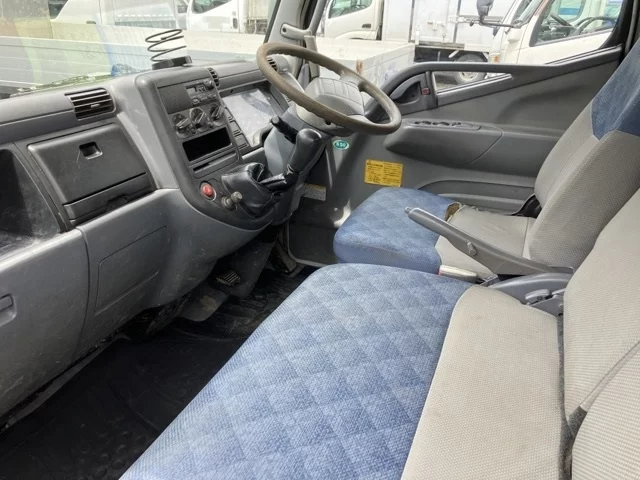 Mitsubishi Fuso Canter  с аукциона в Японии
