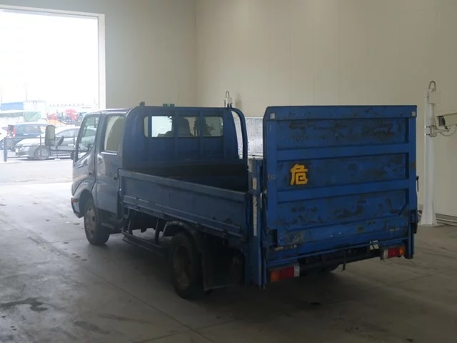 Toyota Dyna  с аукциона в Японии