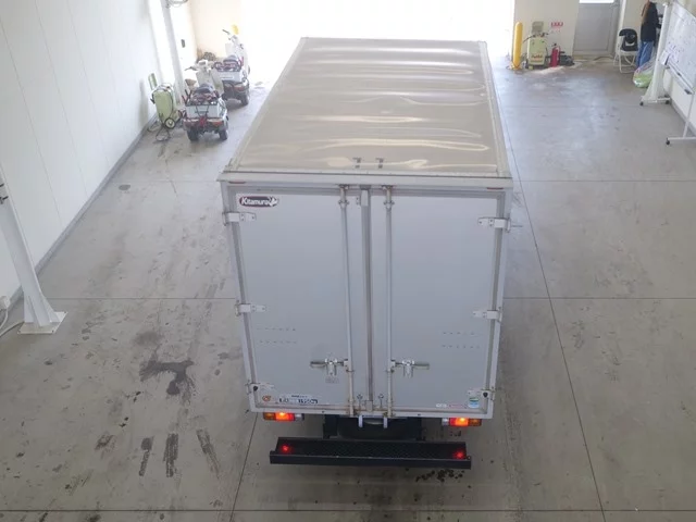 Mitsubishi Fuso Canter  с аукциона в Японии