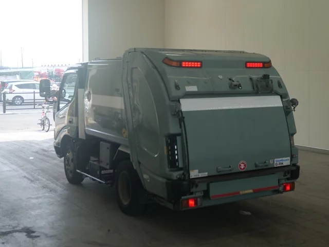 Hino Dutro  с аукциона в Японии