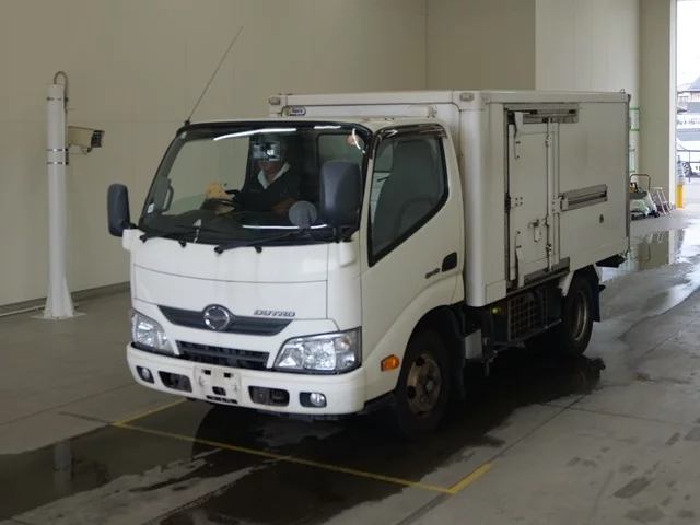 Hino Dutro  с аукциона в Японии