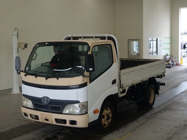 Toyota Dyna  с аукциона в Японии