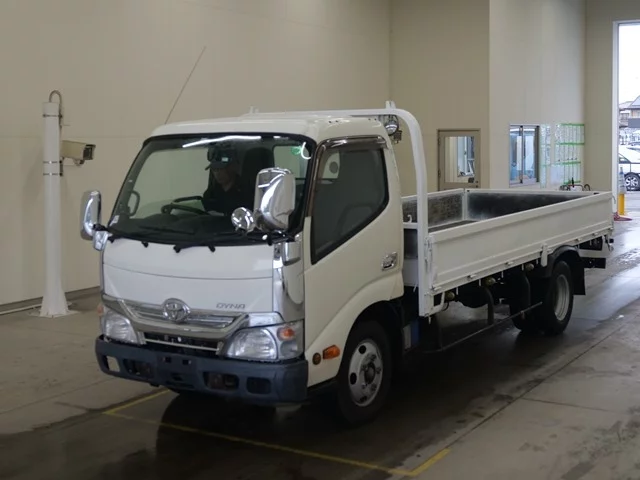 Toyota Dyna  с аукциона в Японии
