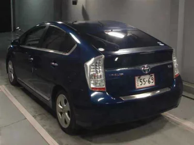TOYOTA PRIUS