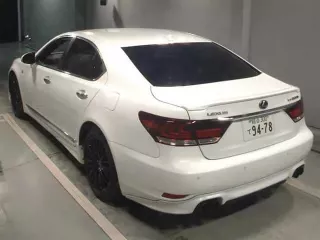 Lexus LS600h
