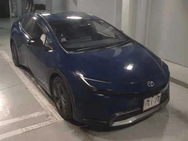 Toyota Prius  с аукциона в Японии