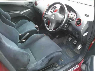 MITSUBISHI COLT