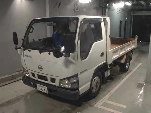 Nissan Atlas  с аукциона в Японии