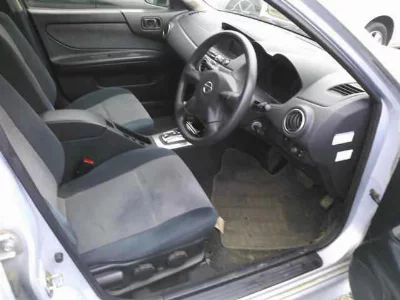 Nissan Avenir