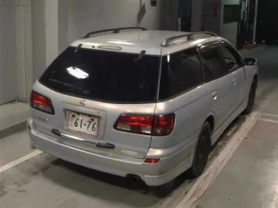 Nissan Avenir