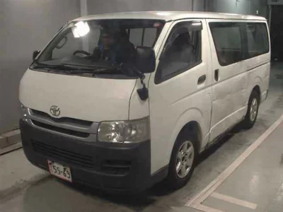 TOYOTA HIACE VAN