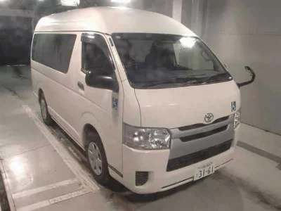 TOYOTA REGIUS VAN