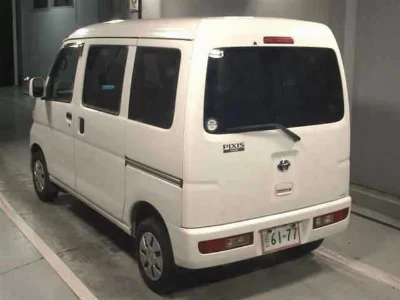 TOYOTA PIXIS VAN