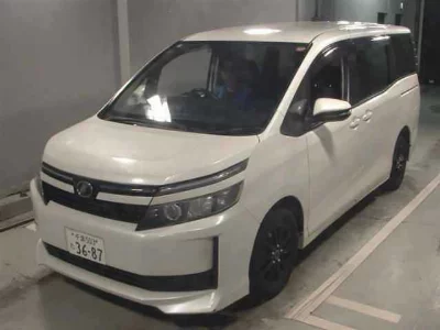 TOYOTA VOXY