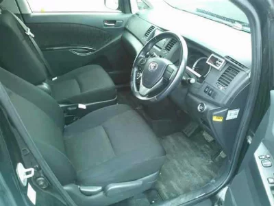 TOYOTA ISIS