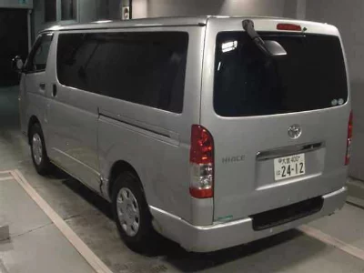 TOYOTA HIACE VAN