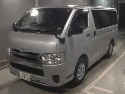 TOYOTA HIACE VAN