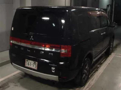 Mitsubishi Delica D:5