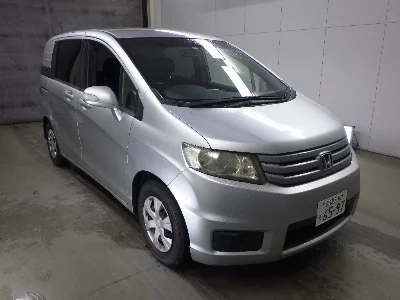HONDA FREED SPIKE