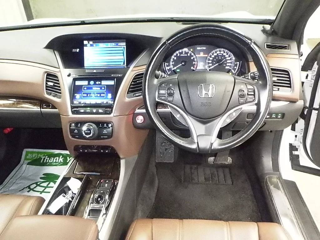 Honda Legend  с аукциона в Японии
