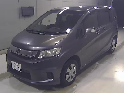 HONDA FREED SPIKE