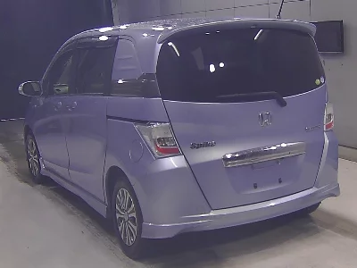 HONDA FREED SPIKE