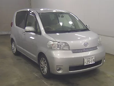 TOYOTA PORTE