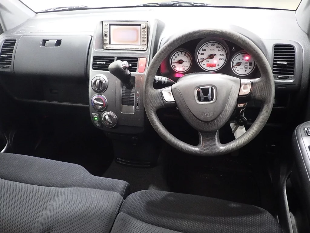 Honda Mobilio Spike  с аукциона в Японии