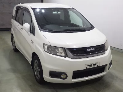 HONDA FREED SPIKE