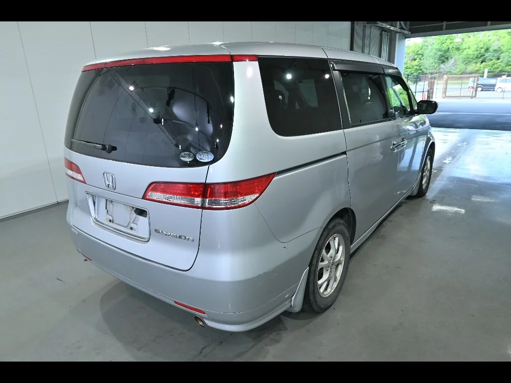 Honda Elysion  с аукциона в Японии