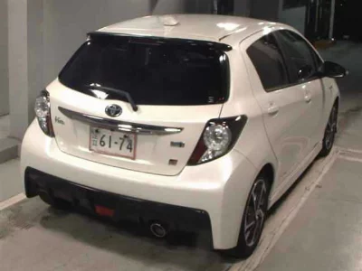 TOYOTA VITZ