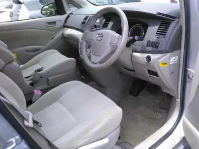 TOYOTA ISIS