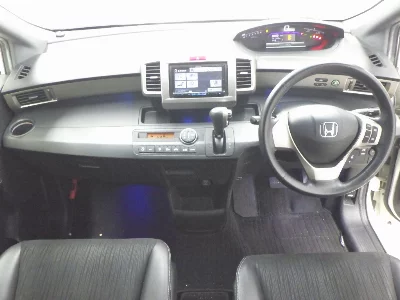 HONDA FREED SPIKE