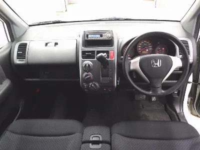 HONDA MOBILIO SPIKE