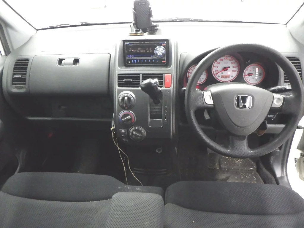 Honda Mobilio Spike  с аукциона в Японии