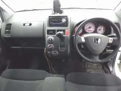 HONDA MOBILIO SPIKE