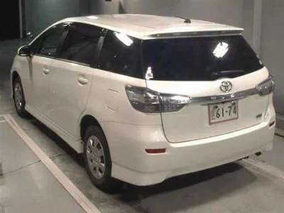 TOYOTA WISH