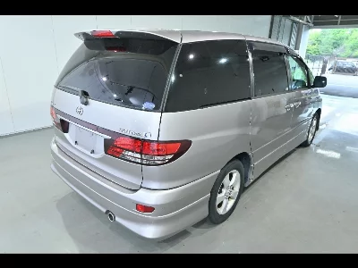 Toyota ESTIMA L