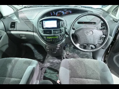 Toyota ESTIMA L