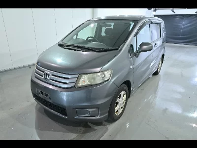 HONDA FREED SPIKE