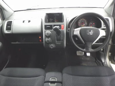 HONDA MOBILIO SPIKE