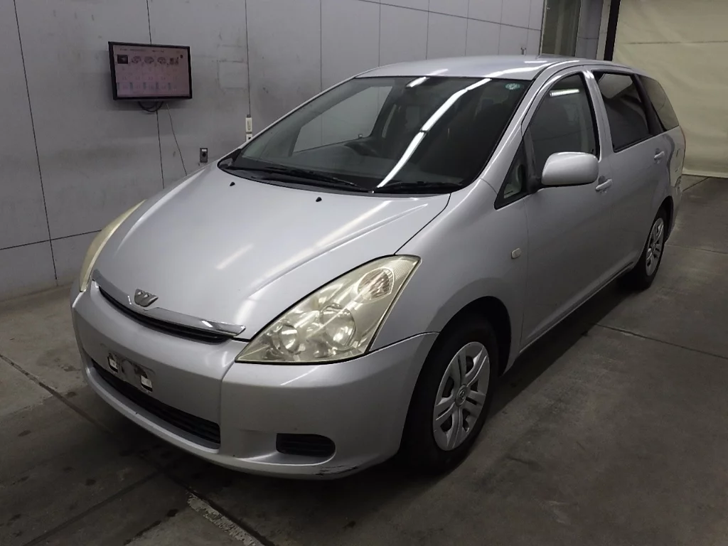Toyota Wish  с аукциона в Японии