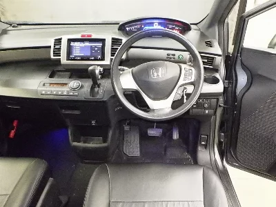 HONDA FREED SPIKE