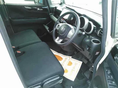 HONDA N BOX CUSTOM