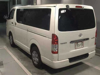 TOYOTA HIACE VAN